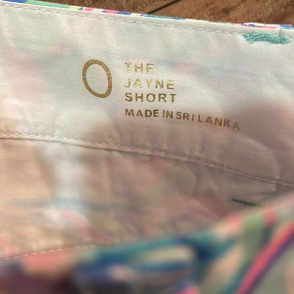 Lilly Pulitzer Jayne Short in Multi Gillty Pleasure - Picture 6 of 8